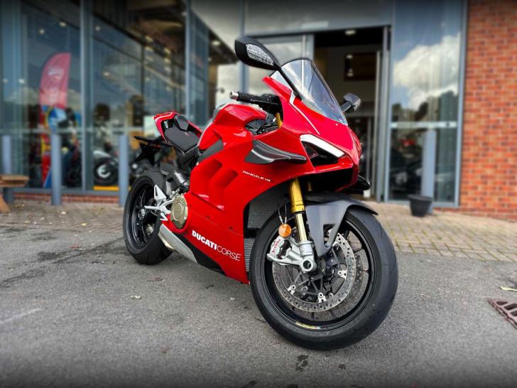 Ducati PANIGALE V4 R