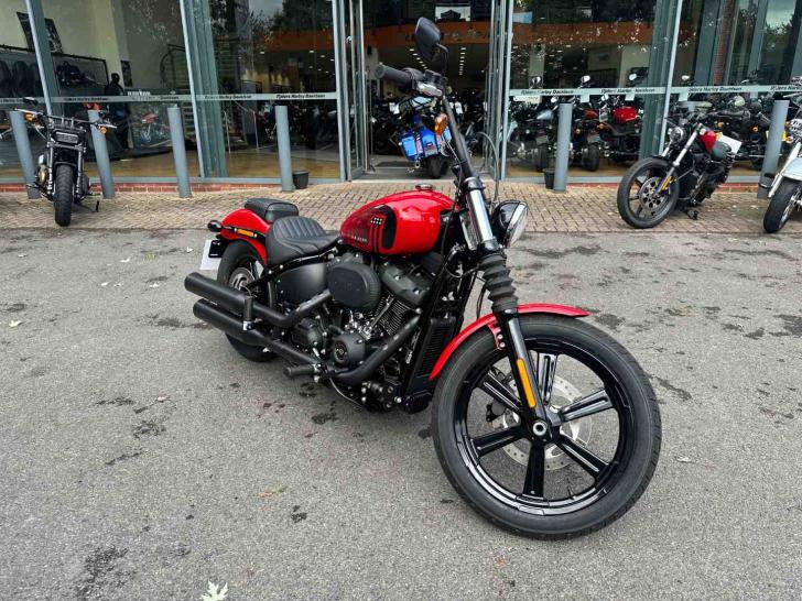 Harley-Davidson FXBBS STREET BOB 114 1868 