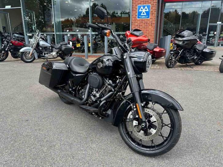 Harley-Davidson ROAD KING SPECIAL 