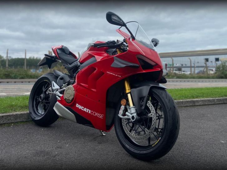 Ducati PANIGALE V4 R