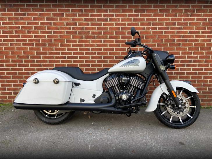 Indian Motorcycle SPRINGFIELD DARK HORSE