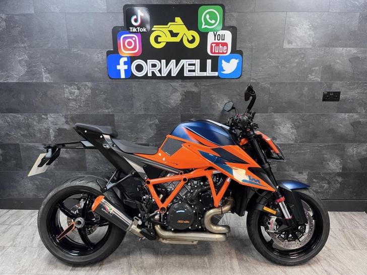 KTM 1290  SUPER DUKE R 2021 