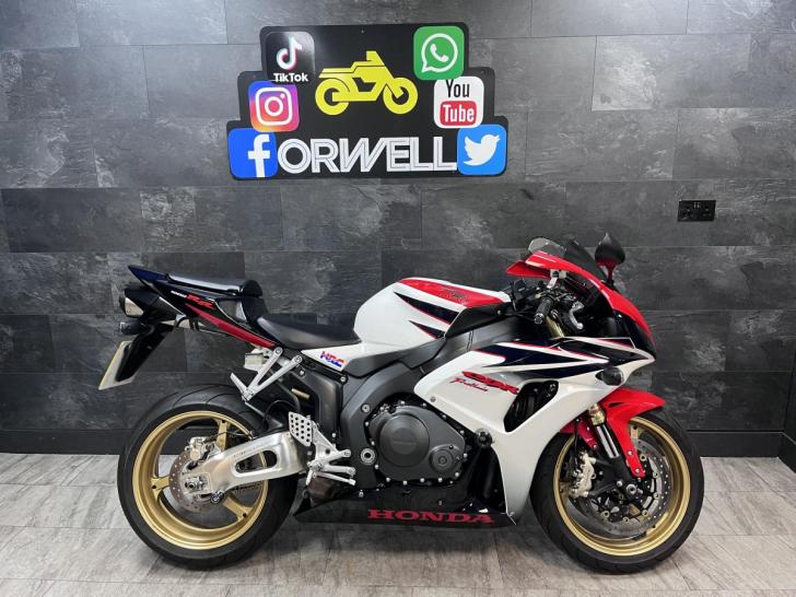 Honda CBR 1000 RR-7 