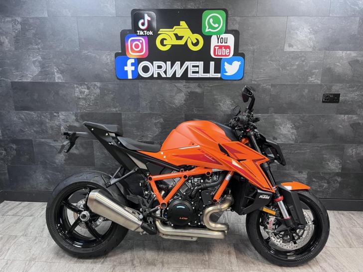 KTM 1390 SUPER DUKE R 2024 