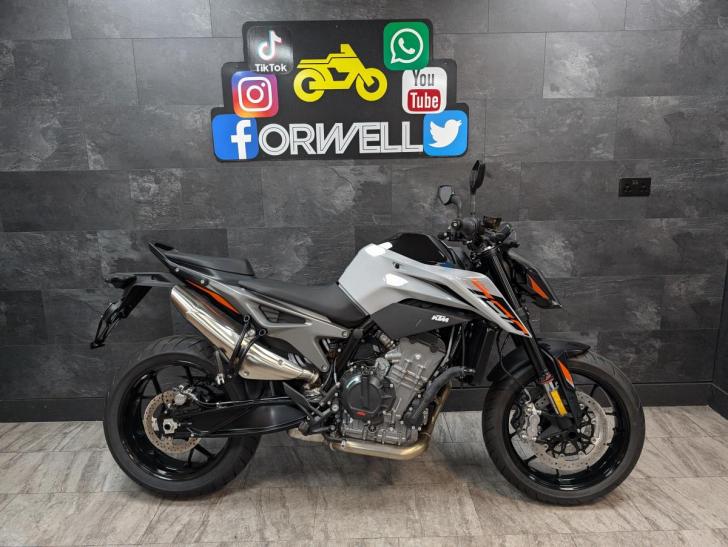 KTM 790 DUKE L 2024 