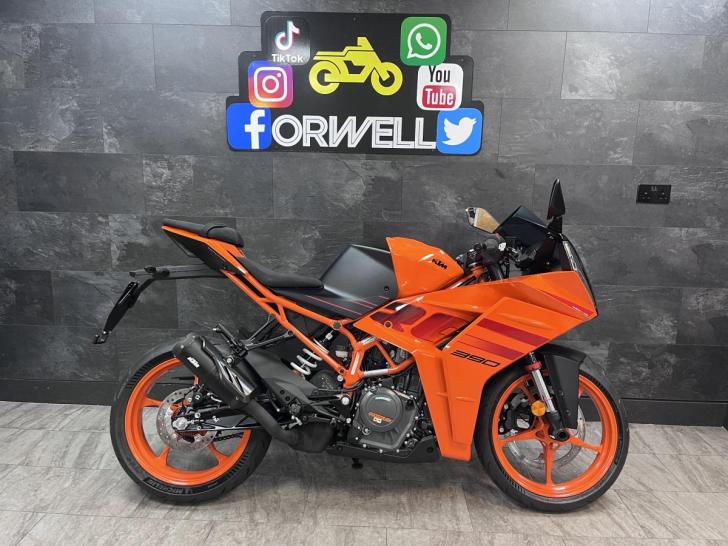 KTM RC 390 2024 