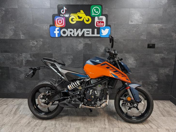 KTM 125 DUKE 2024 