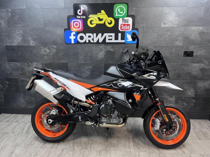 KTM 890 SMT 2024 