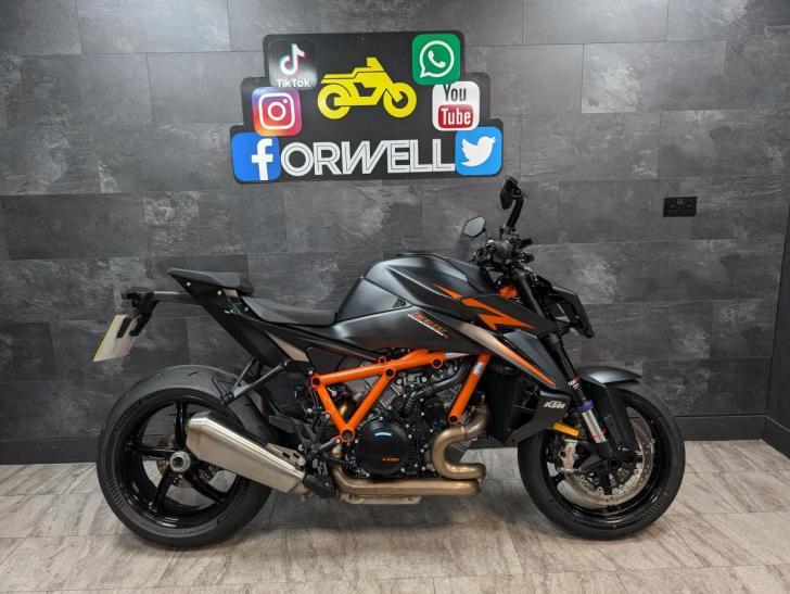 KTM 1390 SUPERDUKE R EVO 2024 