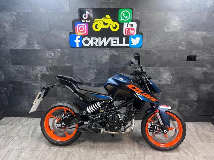 KTM 125 DUKE 2024 