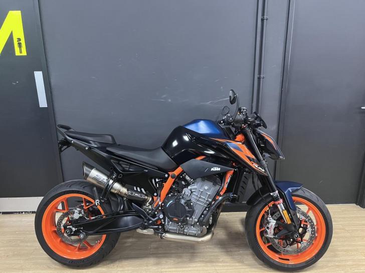 KTM 890 DUKE R 2022 