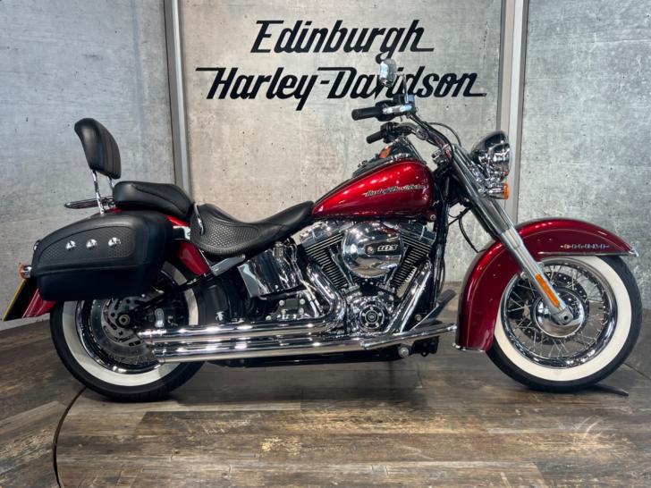 HARLEY-DAVIDSON SOFTAIL FLSTN DELUXE