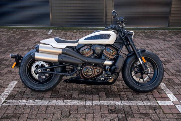 HARLEY-DAVIDSON SPORTSTER S