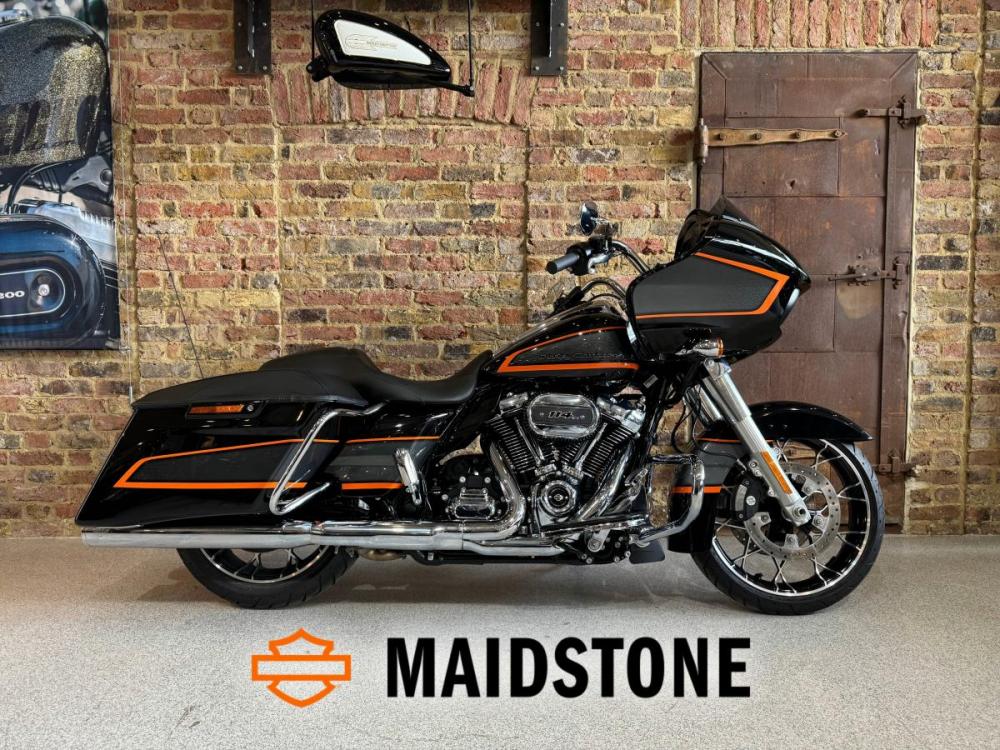 Harley Davidson ROAD GLIDE SPECIAL for sale in Aylesford Bikes in stock