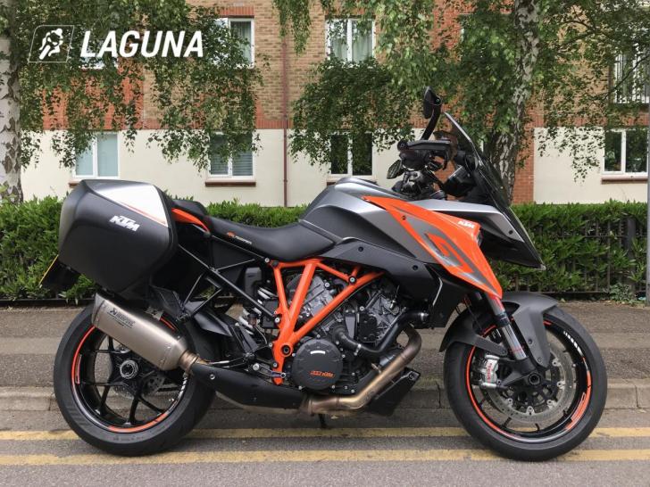 KTM 1290 SUPERDUKE GT AKRAPOVIC 