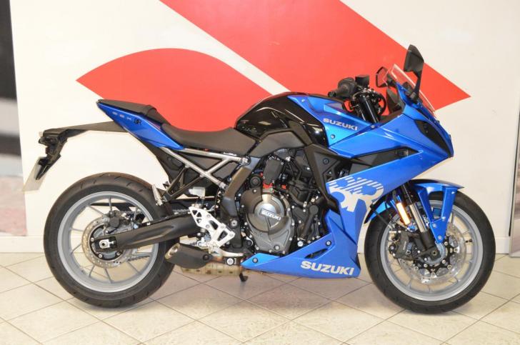 Suzuki GSX-8R