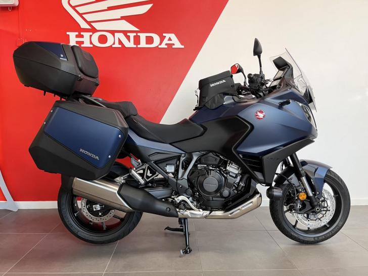 HONDA NT1100A-R 