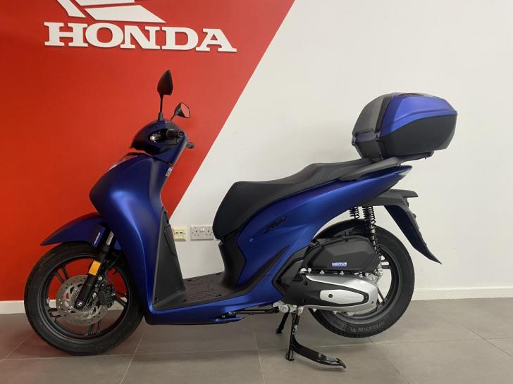 Honda SH125A-R SMART BOX 