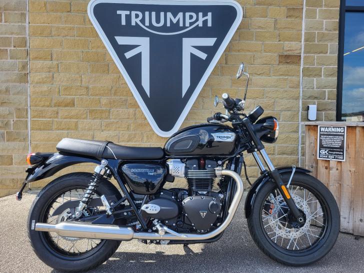 Triumph BONNEVILLE T100 BLACK