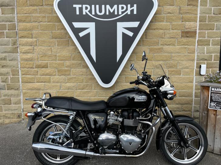 Triumph BONNEVILLE SE