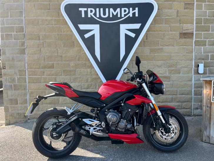 Triumph STREET TRIPLE S