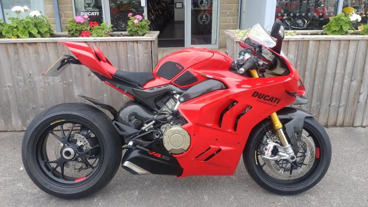 Ducati PANIGALE V4 S