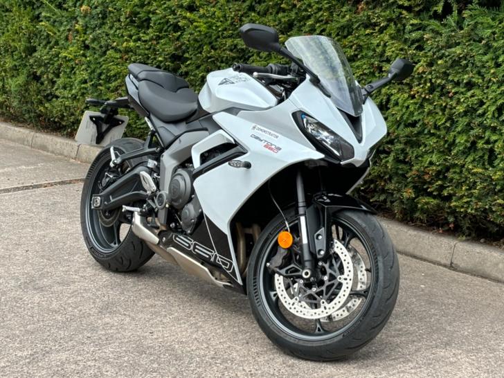 Triumph DAYTONA 660