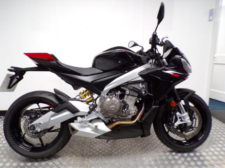 Aprilia Tuono 660 Factory