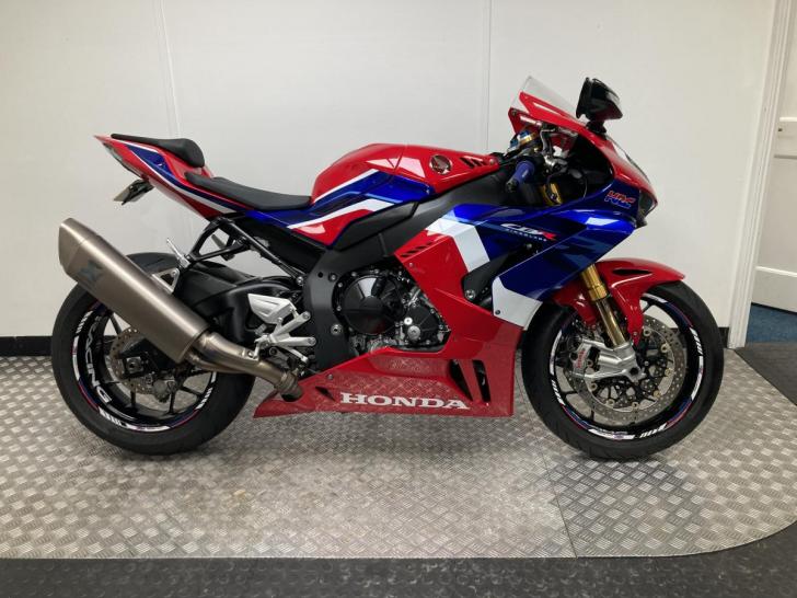 Honda CBR1000RR-R SP 