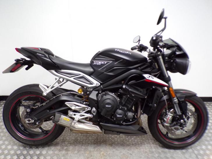 Triumph STREET TRIPLE RS