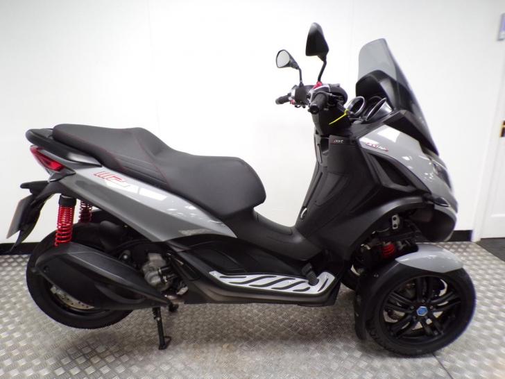 PIAGGIO MP3 300 HPE SPORT