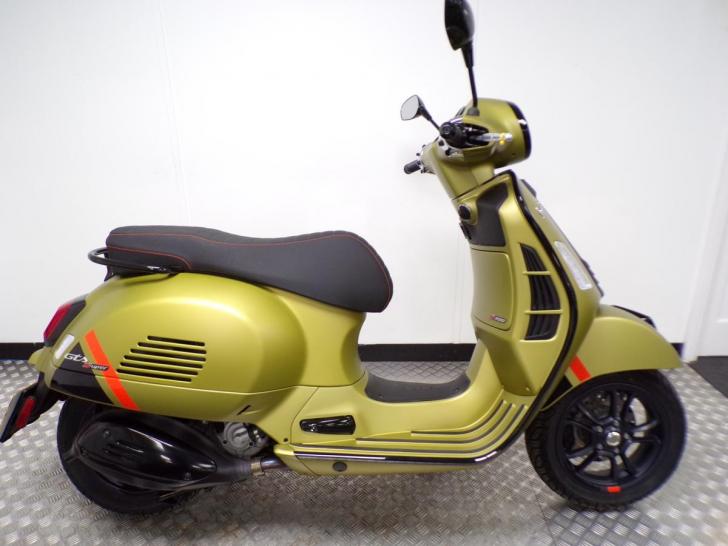 Vespa GTS 300 SUPERSPORT 