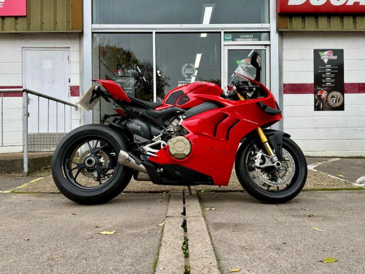 DUCATI PANIGALE V4 S