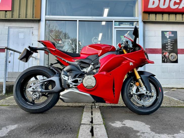 Ducati PANIGALE V4S 2025 