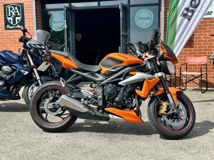 Triumph STREET TRIPLE 675 R