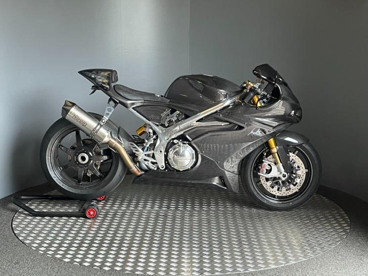 Norton V4SS CARBON