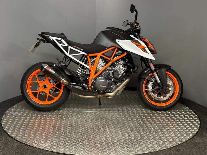 KTM 1290 SUPER DUKE R