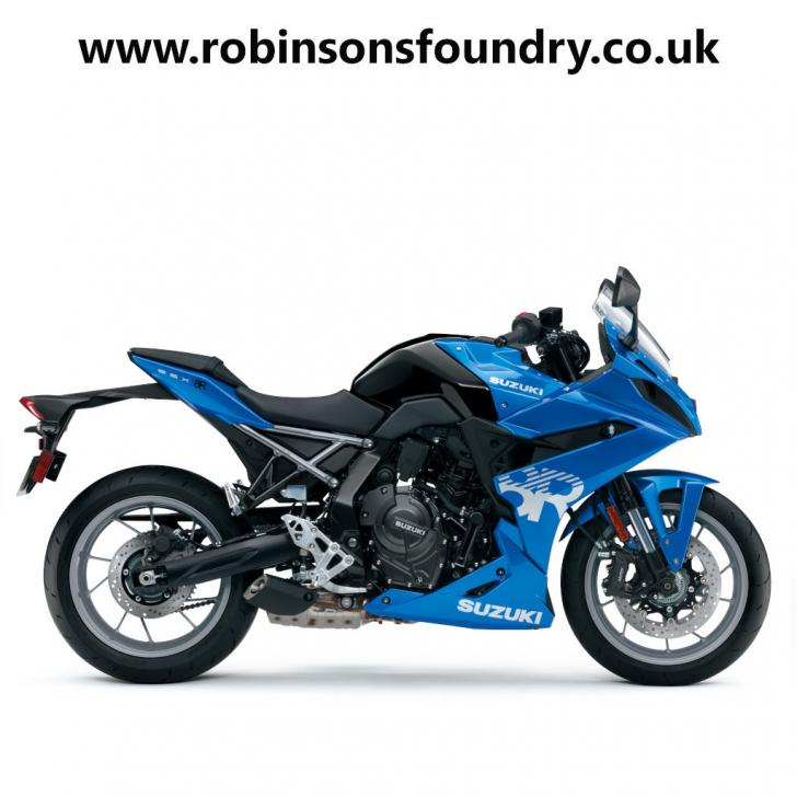 SUZUKI GSX-8R