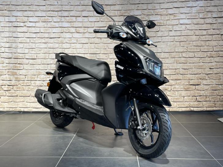 Yamaha RAYZR 125 