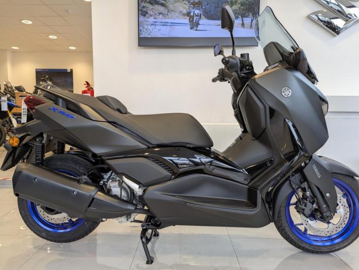 Yamaha XMAX 300