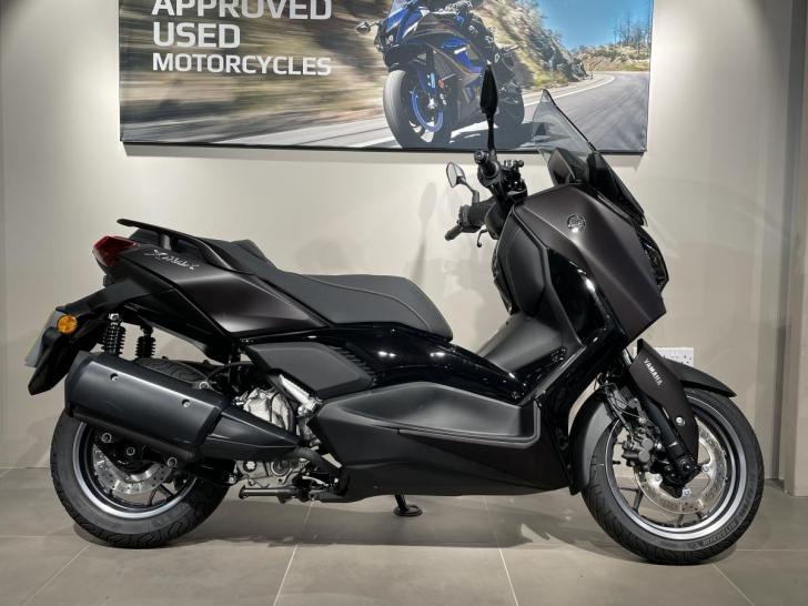 Yamaha XMAX 300 TECH MAX