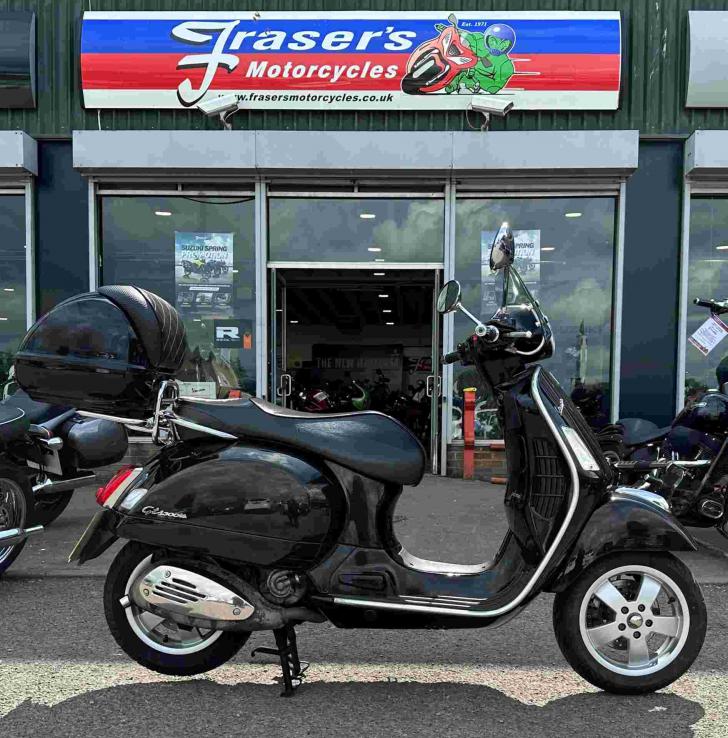 Vespa GTS 300 hpe Super