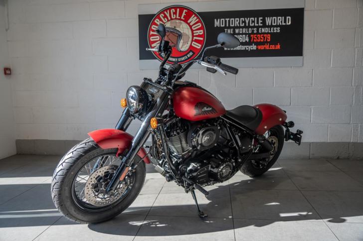 Indian Motorcycle CHIEF BOBBER DARK HORSE