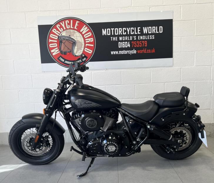 INDIAN MOTORCYCLE CHIEF BOBBER DARK HORSE