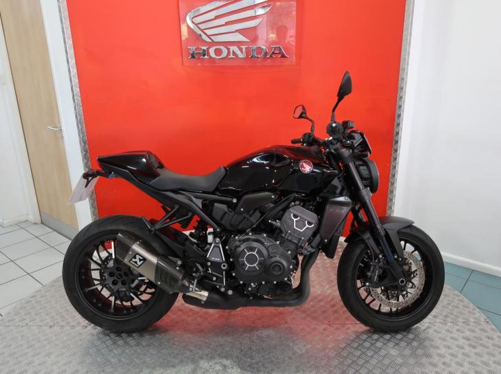 Honda CB1000R BLACK EDITION