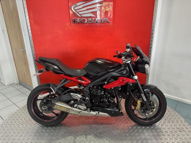 Triumph STREET TRIPLE R