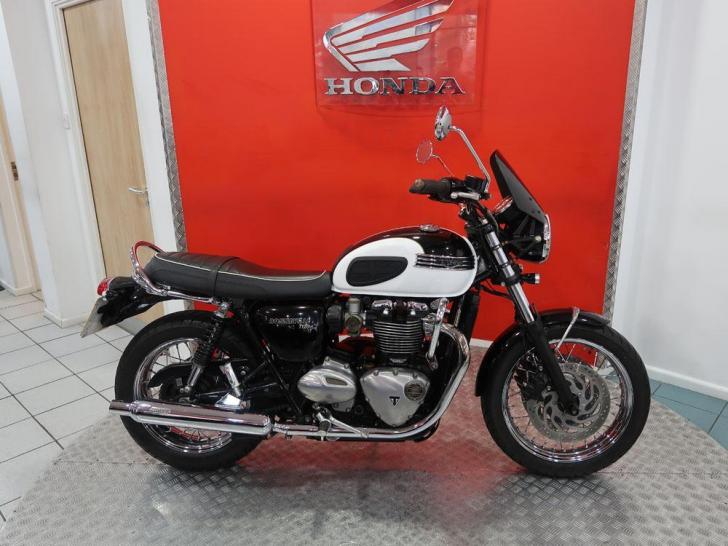 Triumph BONNEVILLE T120