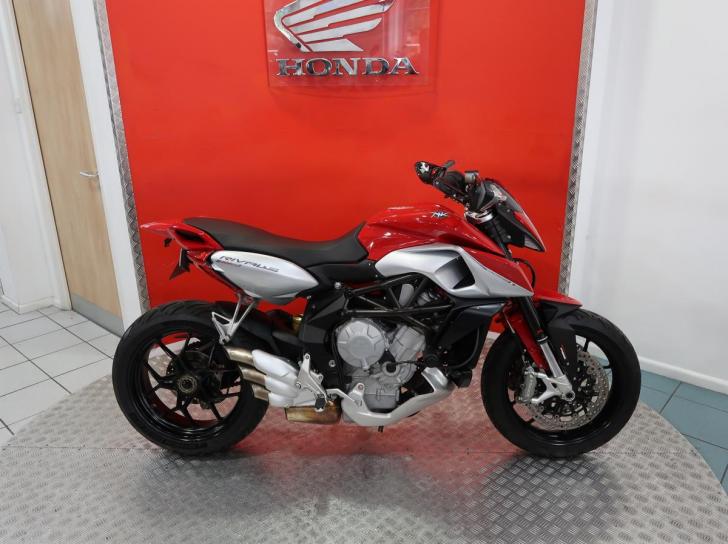 Mv Agusta RIVALE 800