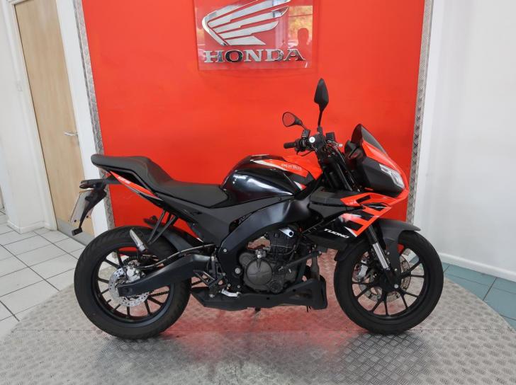 Aprilia TUONO 125