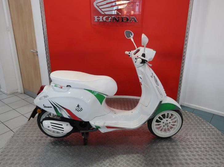 Piaggio VESPA SPRINT 125 JUSTIN BIEBER 